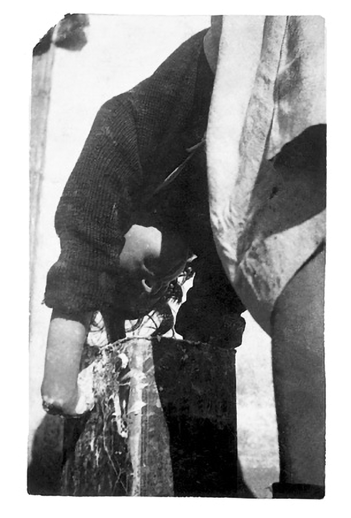 s/t hacia 1933. Fotografía 12´6x7´8 cm *
