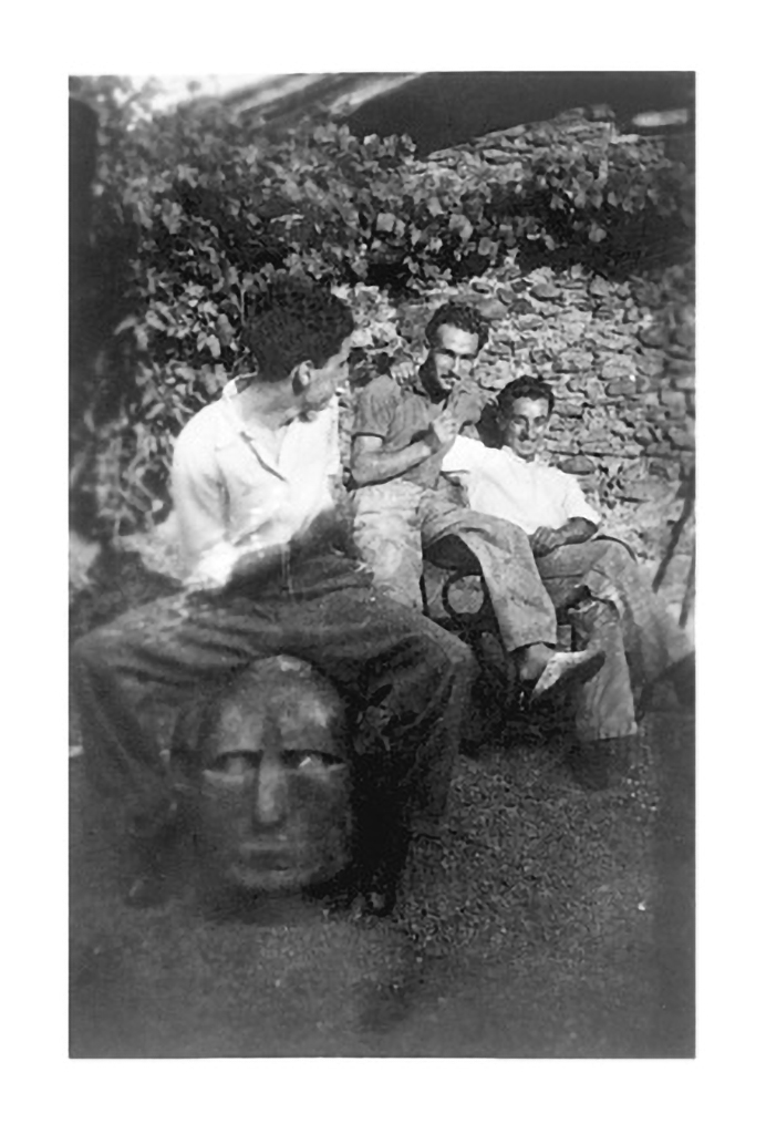 s/t -sin fecha-. Fotografía (Nicolás, Jorge Oteiza, Joaquín Rezola) 7´2x4´8 cm *